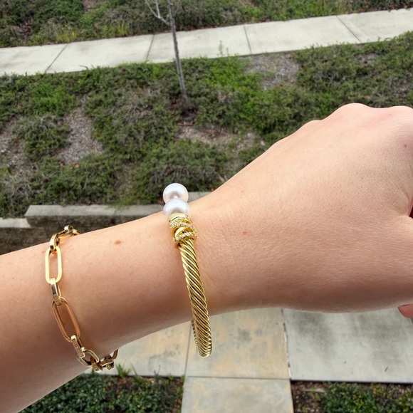 Pearl Cuff Bracelet with Pave Crystals – 18K Gold Plated - Picture 3 of 4